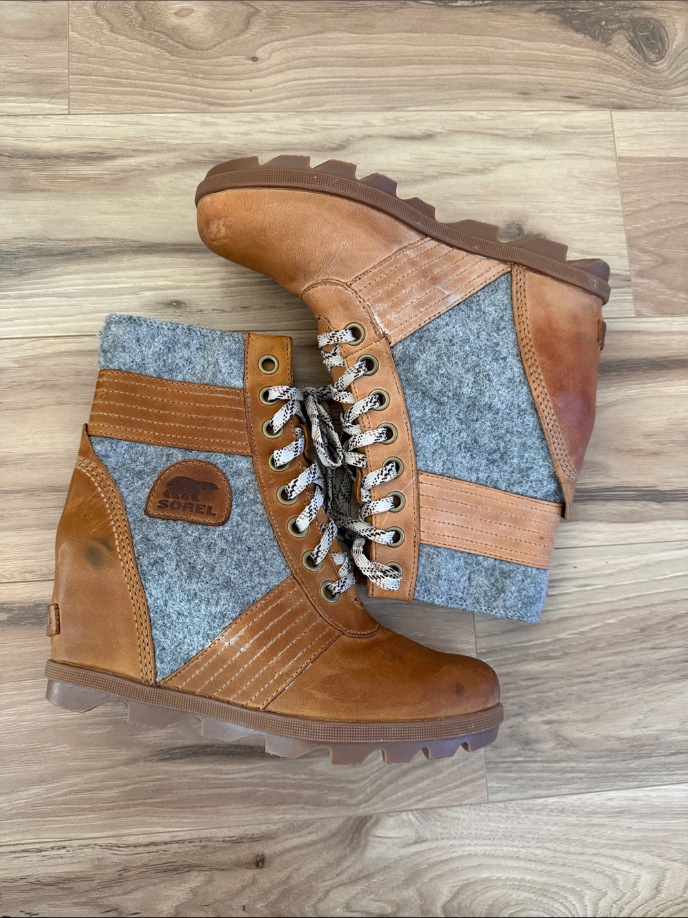 Sorel Tan Leather & Gray Wool Wedge Boots